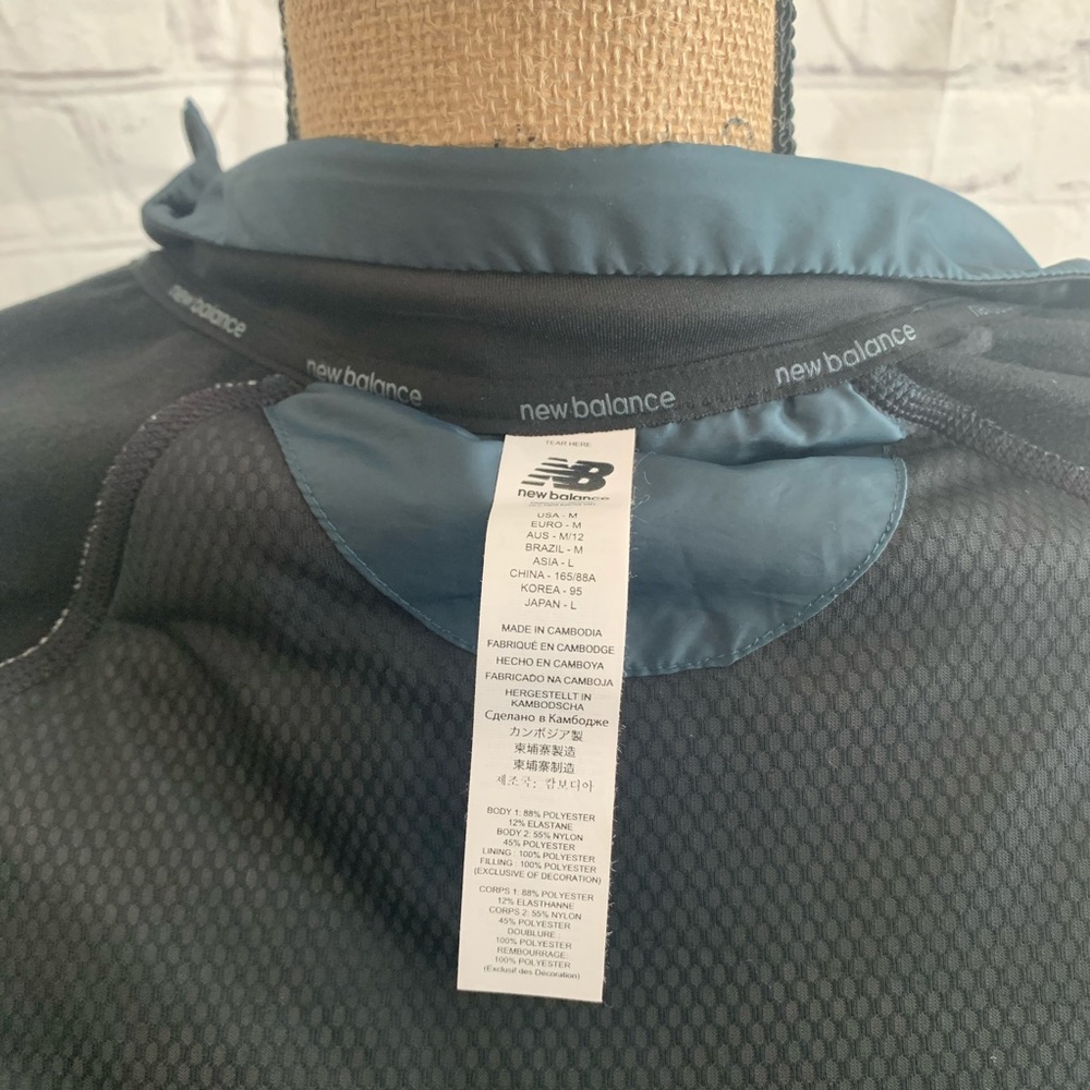 NWT Women’s New Balance active wear jacket - Picture 4 of 5